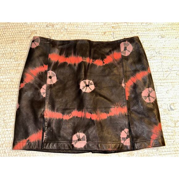 VINTAGE BETSEY JOHNSON TIE DYE LEATHER MINI SKIRT S - Picture 1 of 5
